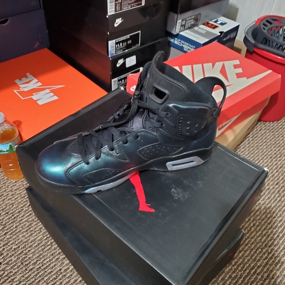 Shoes - Picture 2 of 3